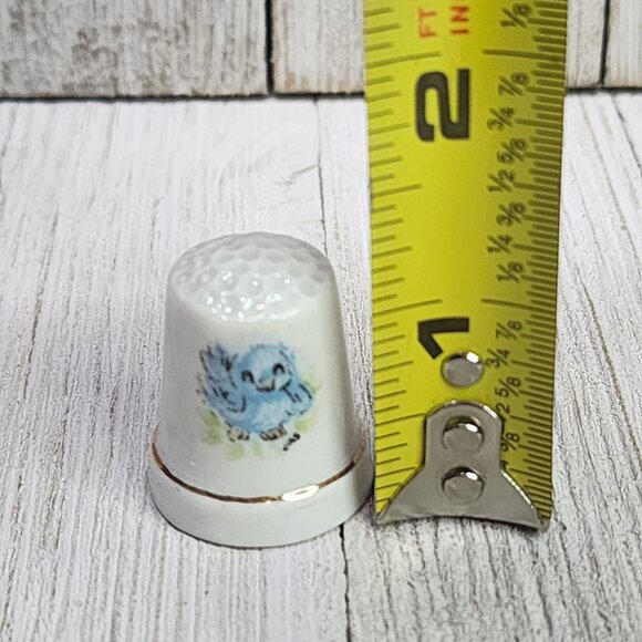 Vintage Porcelain Thimble Bird Design White Collectible 1.5'' Tall - Picture 5 of 5